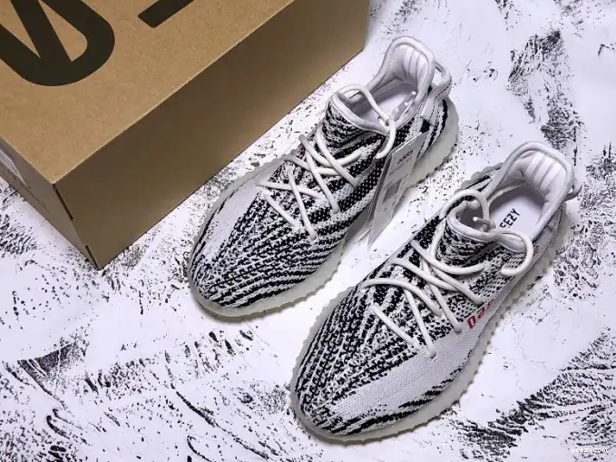 Boost White Zebra Adidas Yeezy CP9654 350 V2 Black 0511